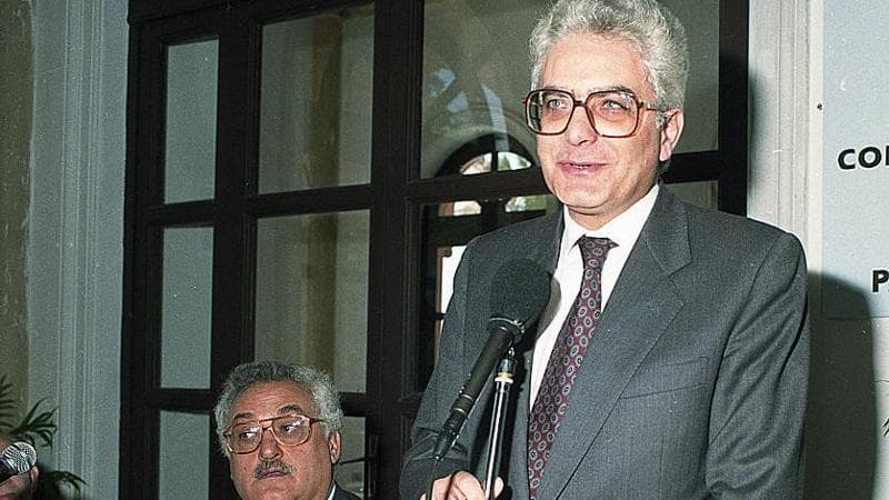 La circolare del 1990 di Mattarella citata da Meloni